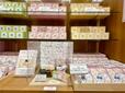 ちいかわもぐもぐ本舗限定の羊羹やキューブカステラも。お土産にぴったり!