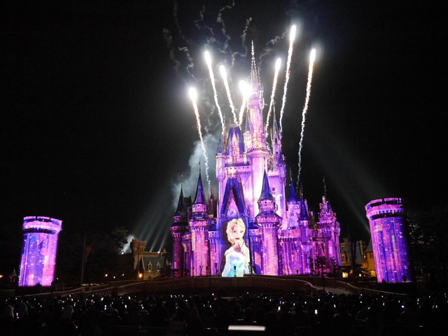 「ワンス・アポン・ア・タイム~スペシャルウィンターエディション~」©Disney