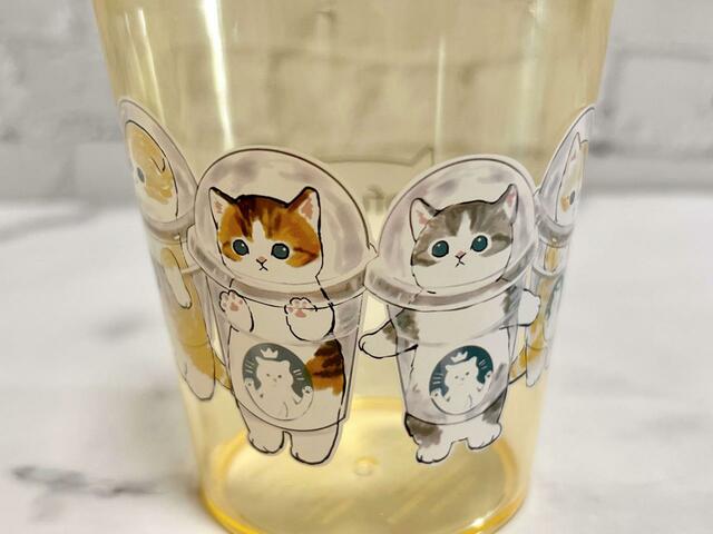 【Seria（セリア）】スタバのカップを着た宇宙飛行士のようなにゃんこたち♪