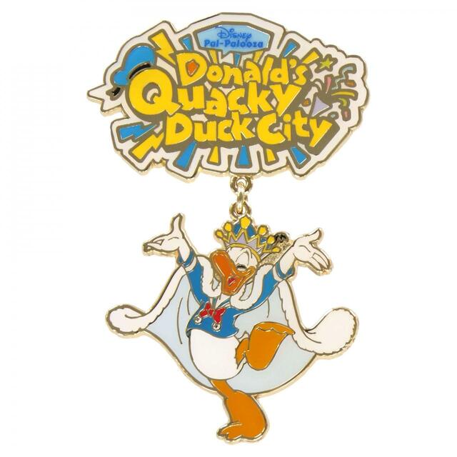 ピンバッジ 1,200円｜スペシャルイベント「ディズニー・パルパル―ザ」第2弾「ドナルドのクワッキー・ダックシティ」スペシャルグッズ｜販売店舗：東京ディズニーランド「ディズニー&カンパニー」