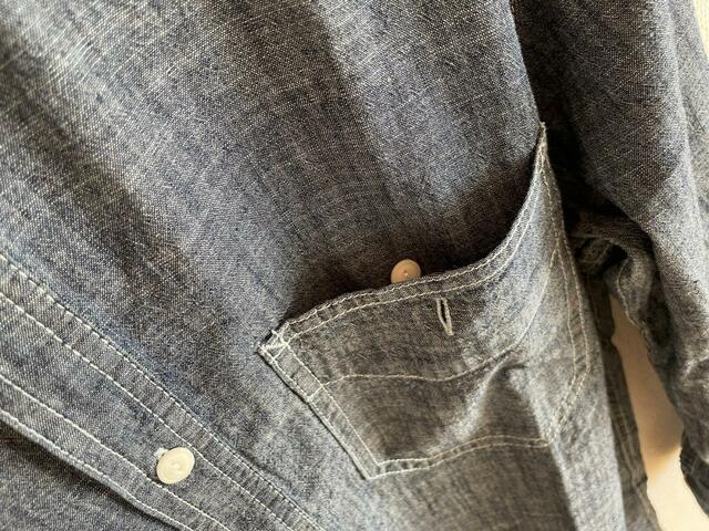【ワークマン コットンスラブシャンブレー長袖シャツ】両胸に嬉しいポケット付き