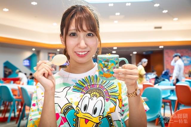 パイナップルゼリー&ヨーグルトムース、スーベニアカップ付き ¥800