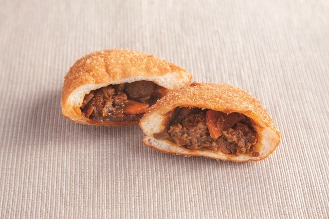 自家製牛肉ゴロゴロカレーパン