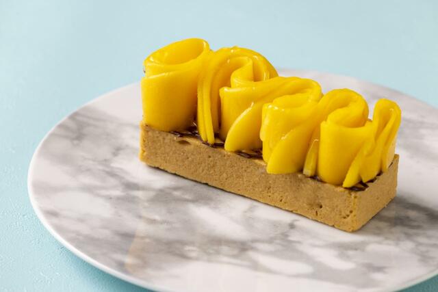 「マンゴー 」＜1,000円　10cm＞【グランドハイアット東京の「サマースイーツ コレクション」】