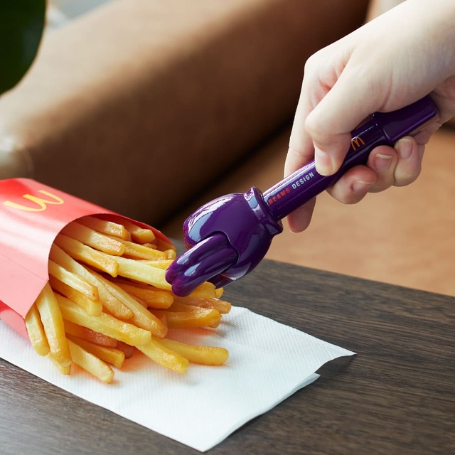 【マクドナルドの福袋2025】ユニークなマジックハンドが登場