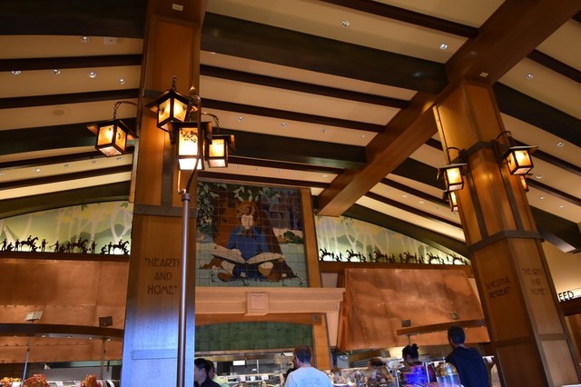 ストーリーテラー・カフェ/内装