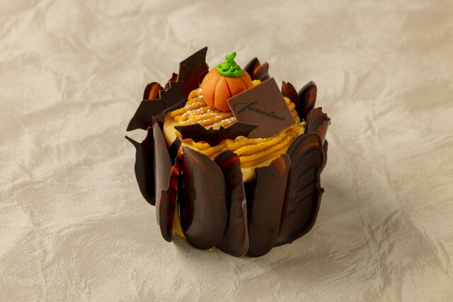 「グランド プレミアム ショートケーキ パンプキン」＜価格：2,200円＞【「モンブランの食べ比べボックス」や「秋の新作スイーツ＆ブレッド」も！グランドハイアット東京に“秋の極上スイーツ”が勢揃い！】