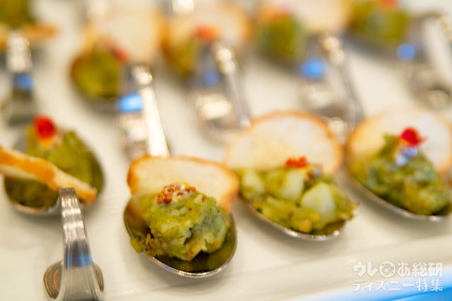 “ディズニー・イースター”ディナーブッフェ｜東京ディズニーランドホテル「シャーウッドガーデン・レストラン」