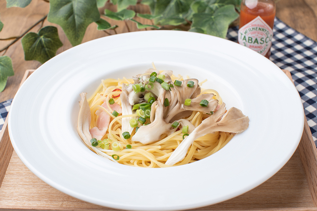 舞茸とベーコンの柚子味噌ペペロンチーノ