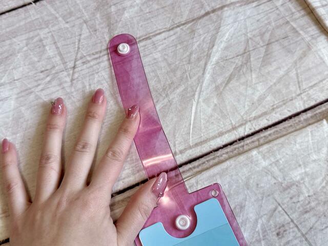 スナップボタンで取り外し可能