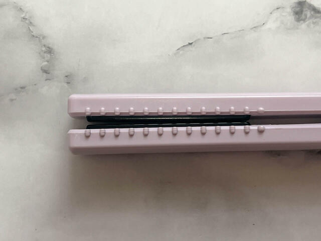 サイドコームつきでスタイリングしやすい!