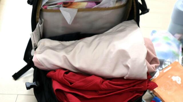 【コールマン ウォーカー25】広めの荷室には着替えや羽織り、レジャーシートを収納しました