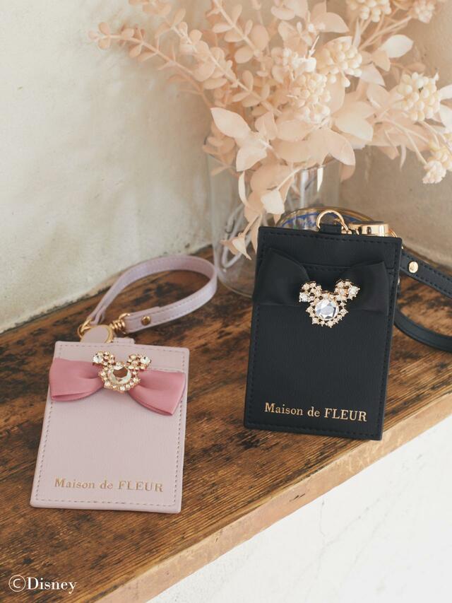 Mickey Mouse/ビジューリール付きパスケース|¥4,900