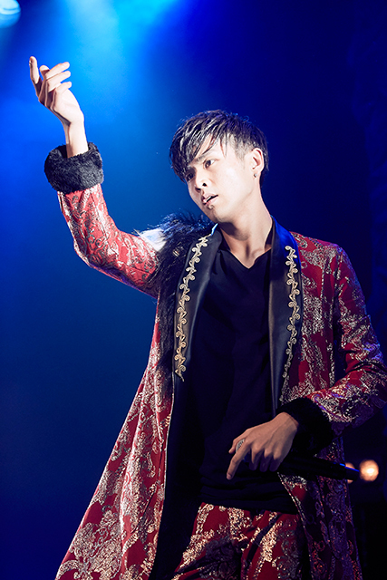 CODE-Vテフン＠12月25日、東京・shibuya duo MUSIC EXCHANGE