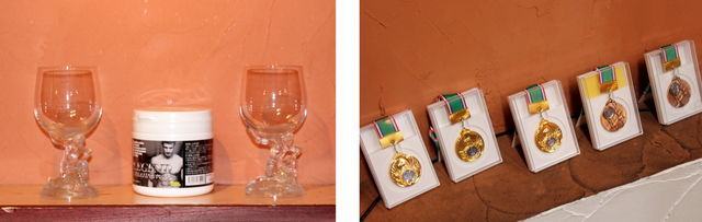 左）サプリメントやマッチョをモチーフにしたグラス　　　右）数々のメダル