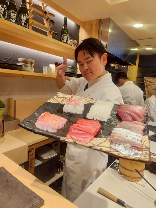 「本格鮨コース」＜価格：4,400円（税込）＞ 【話題の鮨響「本格鮨コース」が破格の“4,400円”！魚介の出汁をふんだんに使ったラーメンが食べ放題で味わえる！】