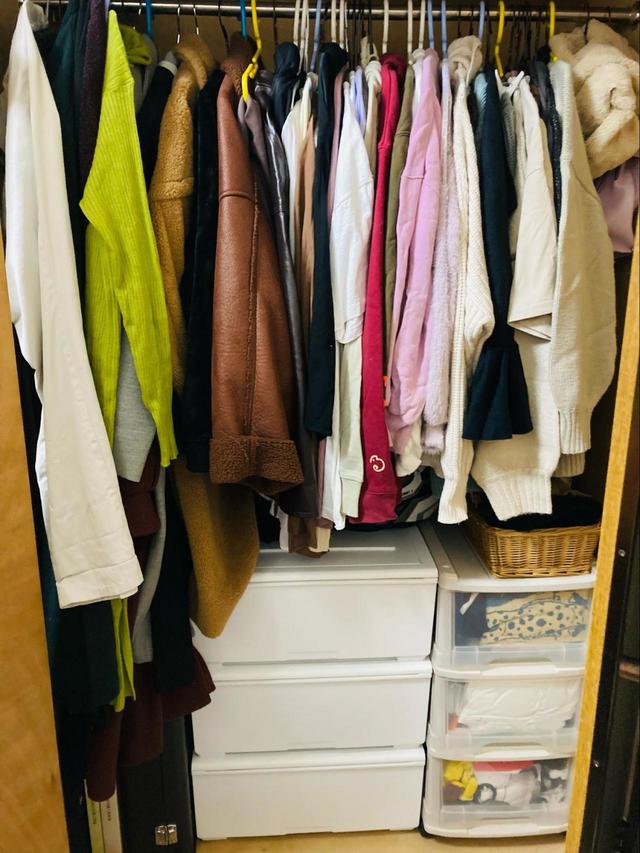 【ニトリ 収納ケースNフラッテ】整理後のクローゼット。こんなにすっきり！