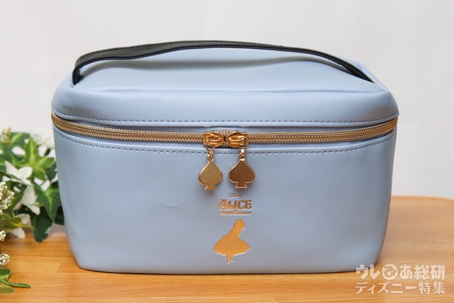 『SPRiNG 2021年1月号』特別付録センス オブ プレイス バイ アーバンリサーチの『ふしぎの国のアリス』デザイン衛生グッズ管理ポーチ