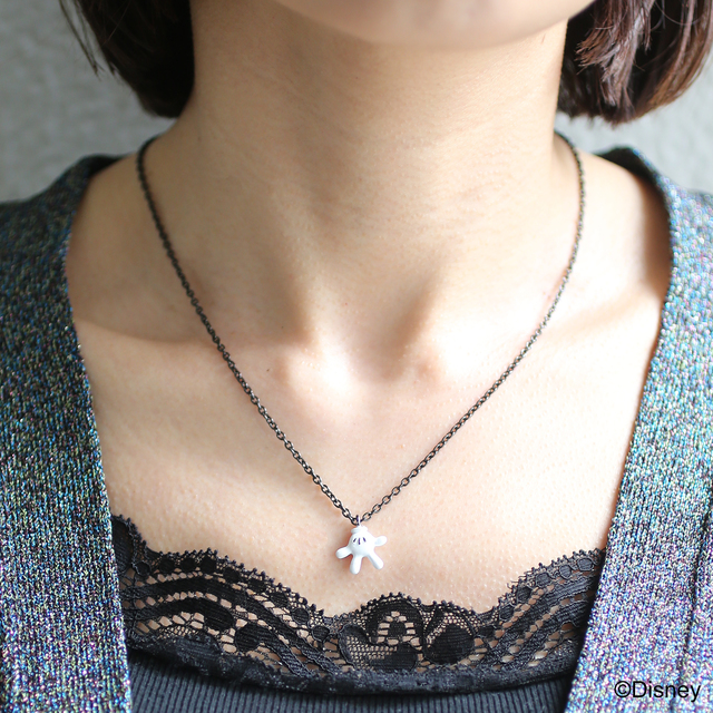MICKEY HAND NECKLACE