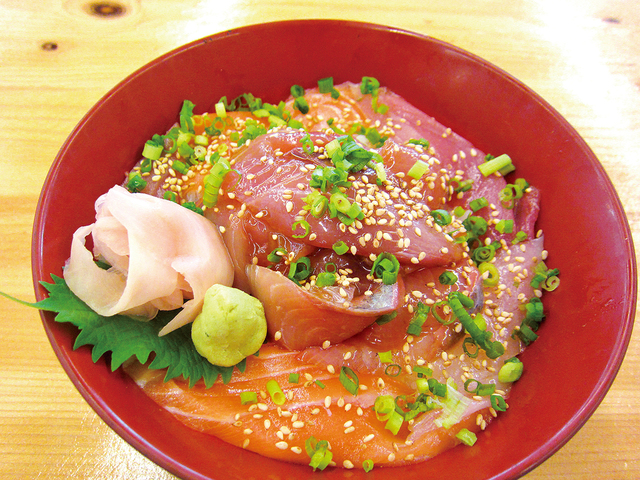 保田漁協直営 食事処 ばんや　まかない丼1,290円