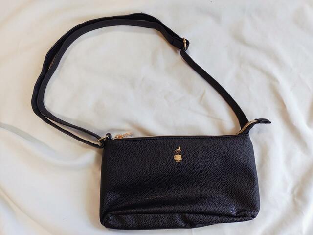 落ち着いたブラックカラー