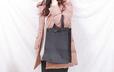 手提げで持つとエレガント