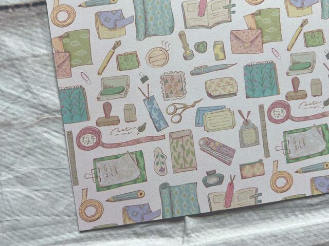 名前のとおり、文房具の柄。カラフルでかわいい！