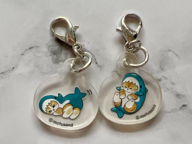 1点につき2Pのチャーム入り。イラストが異なるのがうれしい!