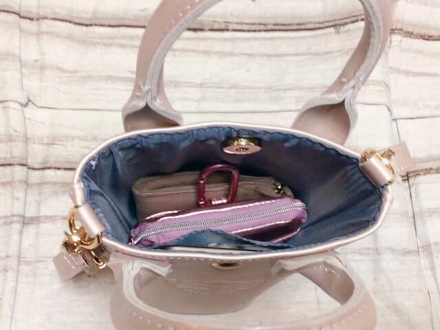 「SAKURA2026」第1弾のミニポーチも収納可能