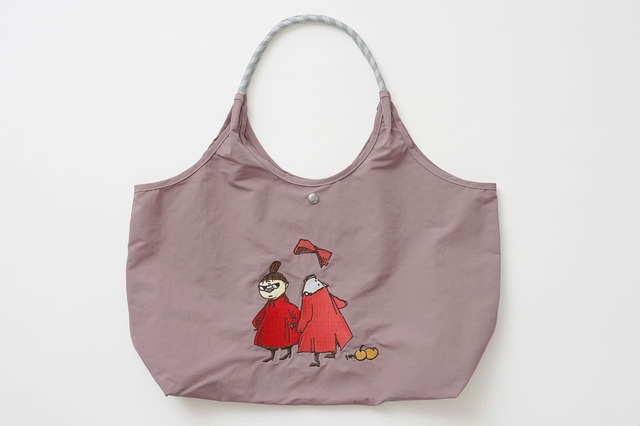 【ムーミン】「moomin ムーミン 刺繍デザイントートバッグ」ヒースグレー（ニンニ＆リトルミイ）　6,490円