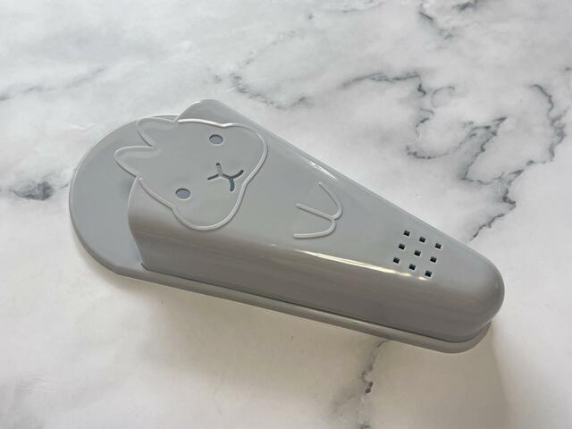 よく見ると手も描かれており凝っています