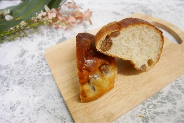 【ヴィ・ド・フランス 金時豆パン】お茶と一緒に食べるとおいしい