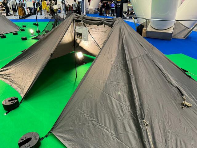 【ワークマン 耐久撥水軽量ダブルマウンテントソロ（インナーテント1～2人用）】本体のサイズは長さ約438cm×幅約219cm×高さ約120cm