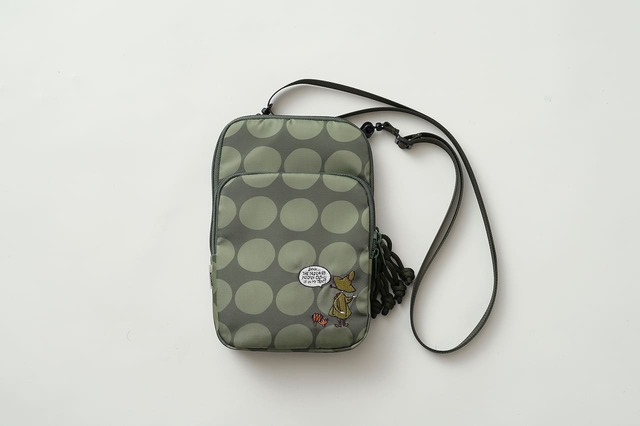 【スナフキン刺繍のスマホショルダーバッグ】価格:5,940円、カラー:カーキ