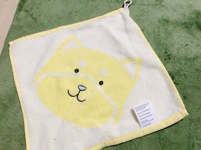 【ダイソー こだわりハンドタオル（アニマル）】紐をつける手間いらず！