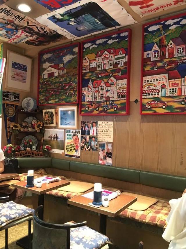 東銀座の老舗喫茶店 「アメリカン」内観