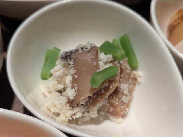 【軽井沢マリオットホテル】ファスティング食のメニュー「キノコとおからの和え物」