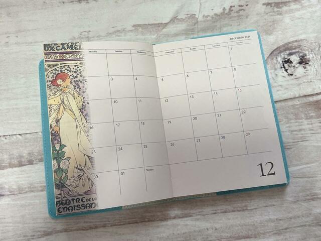 2024年・2025年12月は「椿姫」のアート。美しい…！