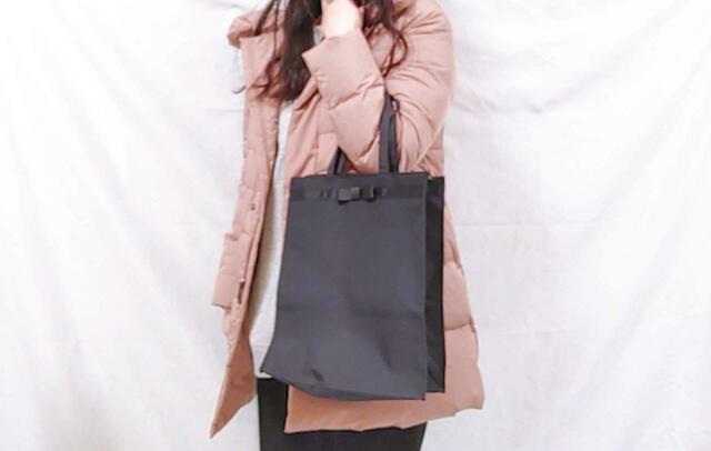 手提げで持つとエレガント