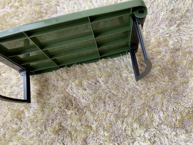 【セリア MONTAGNE MINI TABLE（モンターニュ ミニテーブル）】焚き火の際のサブテーブルとしておすすめ