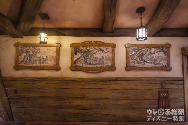ラプンツェルの森内のレストラン　スナグリーダックリング　内装
