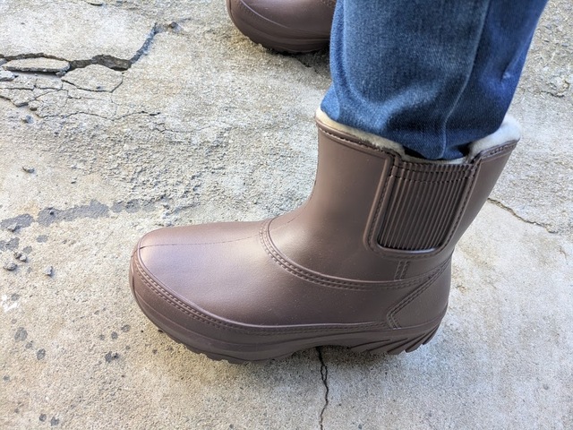 【ワークマン　レディース防寒EVAレインブーツ】足首はしっかりホールドされているため、パカパカしたり脱げてしまう心配もありません