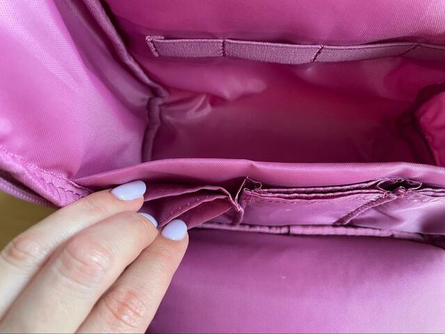 【ワークマン　あれこれまとまるガバッとポーチ】ポケットがたくさんついています