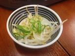 【牛たん酒場たんと　薄切り牛たん食べ放題】お通しのもやし　390円（税込）