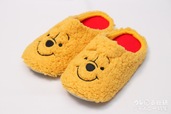 宝島社『mini 2022年2月号』特別付録「くまのプーさんもこもこルームシューズ」