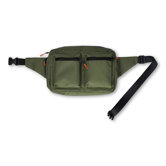 ウェストバッグ 650円（税込715円）