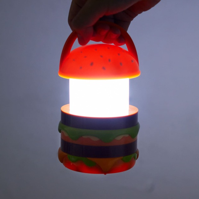 【マクドナルドの福袋2025】電池使用で光る便利なランタン！