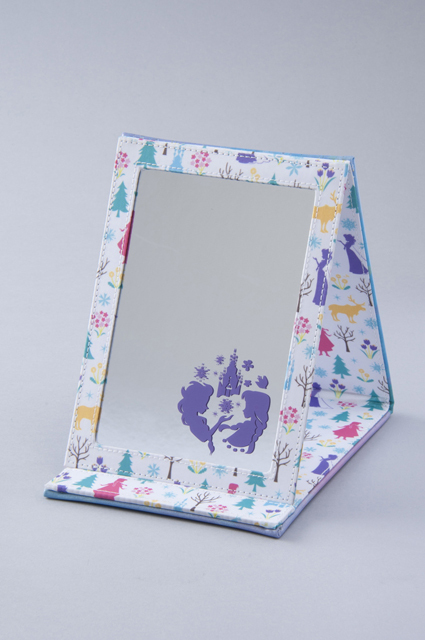 アナとエルサの新グッズ「Frozen Seasons」ミラー￥1,900 （縦約19×横約14cm）©Disney