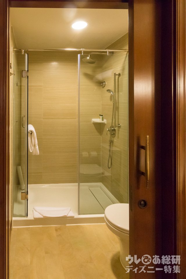 シャワールーム｜香港ディズニーランド・リゾート「ディズニー・エクスプローラーズ・ロッジ」