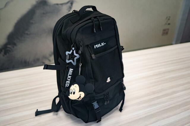 【MILKFED.】ミッキー リュックサック・バックパック 32L チャーム・ポーチ・カラビナ付き 16,500円